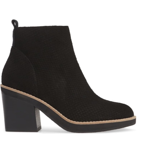 NEW EILEEN FISHER OZMA BOOTIE 8.5 BLACK SNAKESKIN - Picture 2 of 8